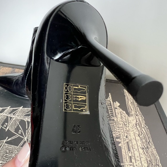 Le Chateau - Black stiletto booties - Picture 7 of 13